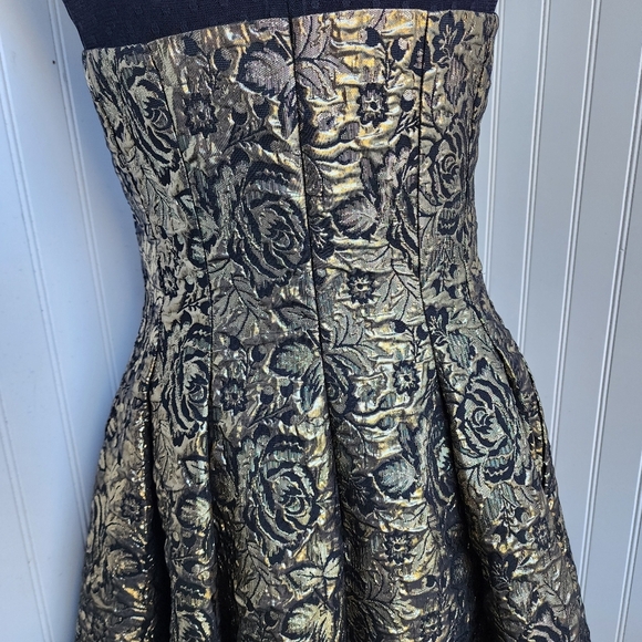 Luxe Carmen Marc Valvo Fit and Flare Dress Women's 4 Gold Black Sheer Jacquard - Picture 15 of 16